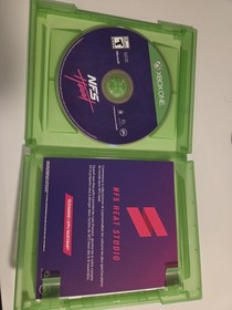 Xbox One Series S 1681 500 GB + 1TB Seagate Game Drive + 9 Games + Controllers