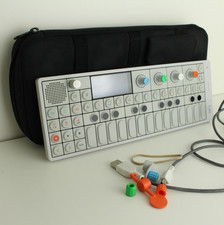 Teenage Engineering OP-1 tragbarer Digital-Sy...