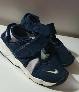 nike rift junior navy