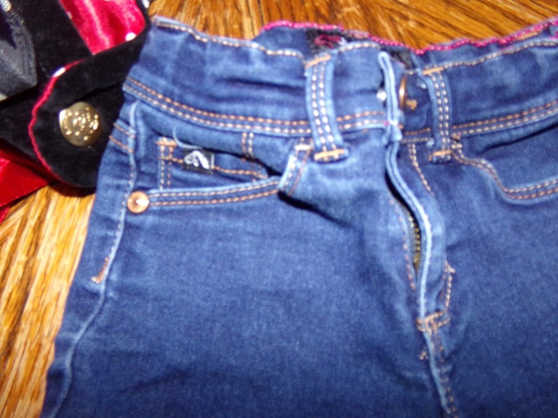 +*GIRLS JORDACHE JEANS SIZE 4 H 566