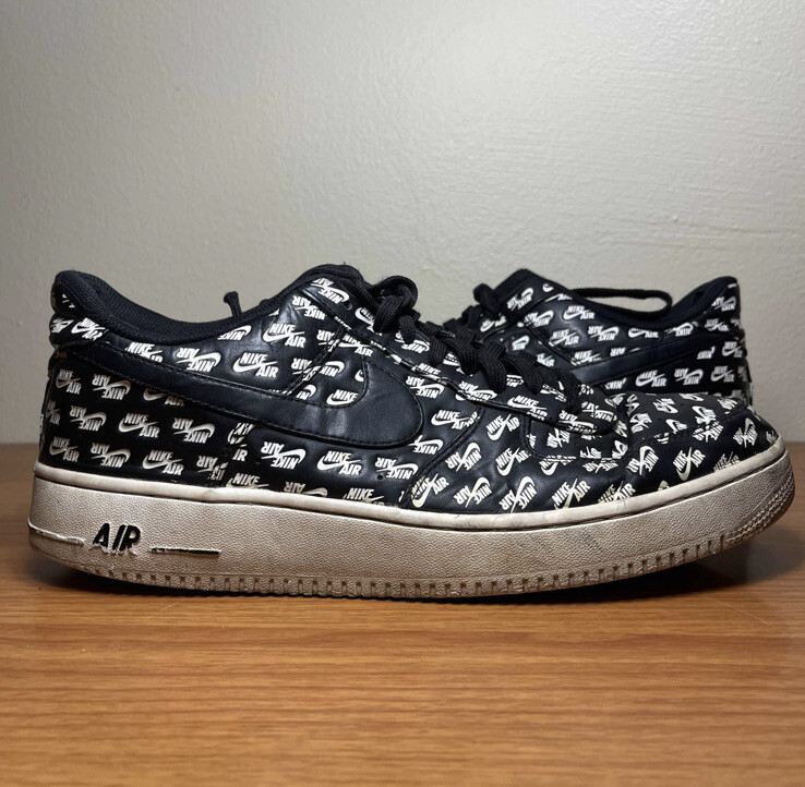 Nike Air Force 1 Low '07 QS Logo Pack Black Size 13 Sneakers Nike Air Force 1 Low '07 QS Logo Pack Black Size 13 Sneakers