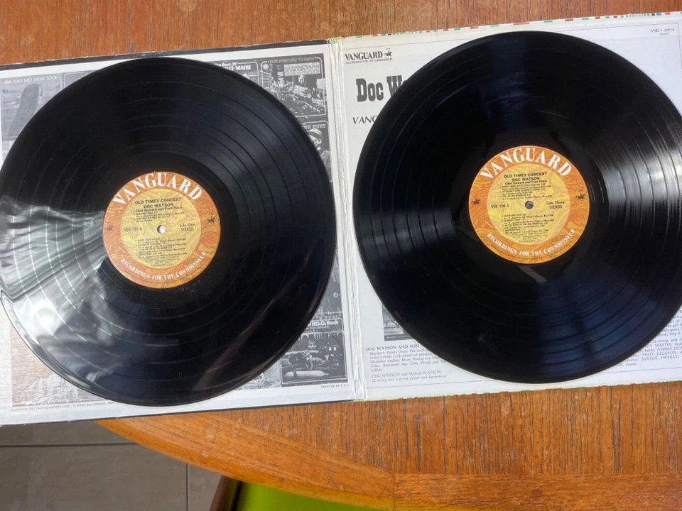 OLD TIMEY CONCERT DOC WATSON , CLINT HOWARD AND FRED PRICE 2X-LP ALBUM - Image 2 of 4
