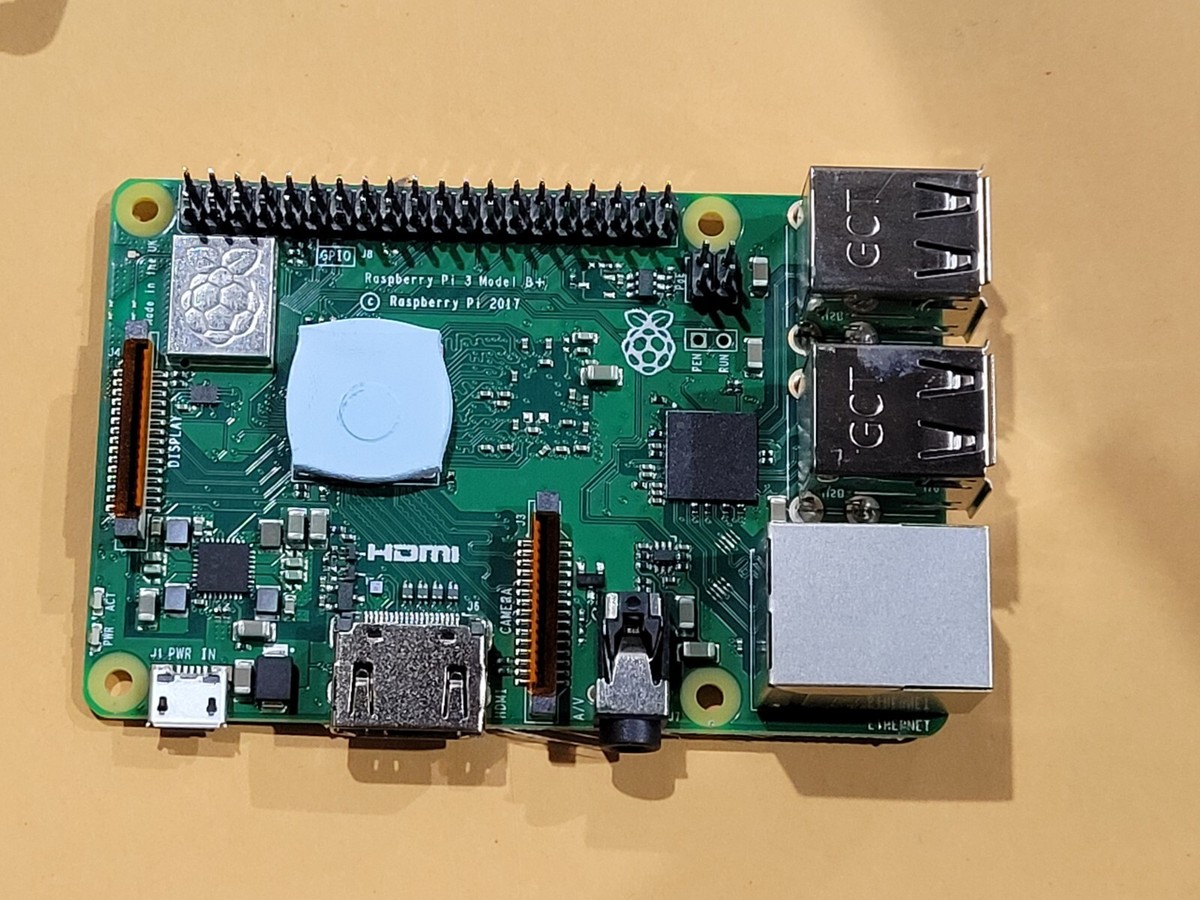 Raspberry Pi 3 Model B+ and FLIRC Case Sandisk & 16GB Micro SD | eBay Raspberry Pi 3 Model B+ and FLIRC Case Sandisk & 16GB Micro SD | eBay