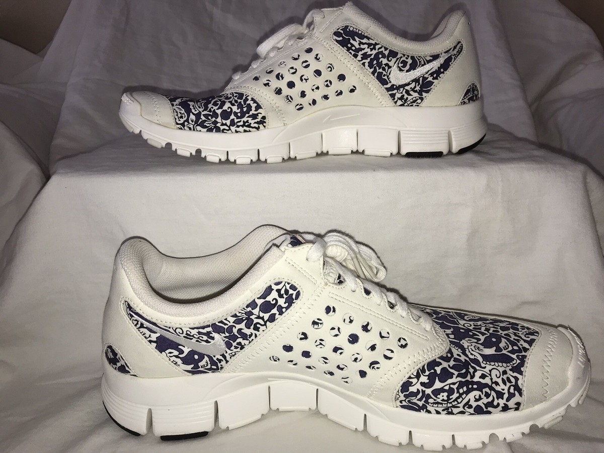 nike free run floral print