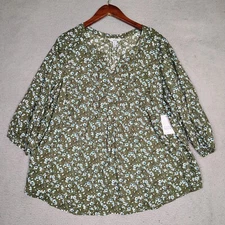 Croft & Barrow Top Women 1X Plus Green Floral Pintuck Split Neck Blouse Boho NWT