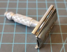 Vintage Gillette Travel Safety Razor - gwJ2