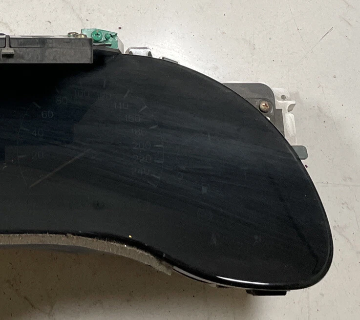 1998-1999 CADILLAC SEVILHA PAINEL DE INSTRUMENTOS VELOCÍMETRO MILHAS DESCONHECIDAS 25641748 - Imagem 3 de 4