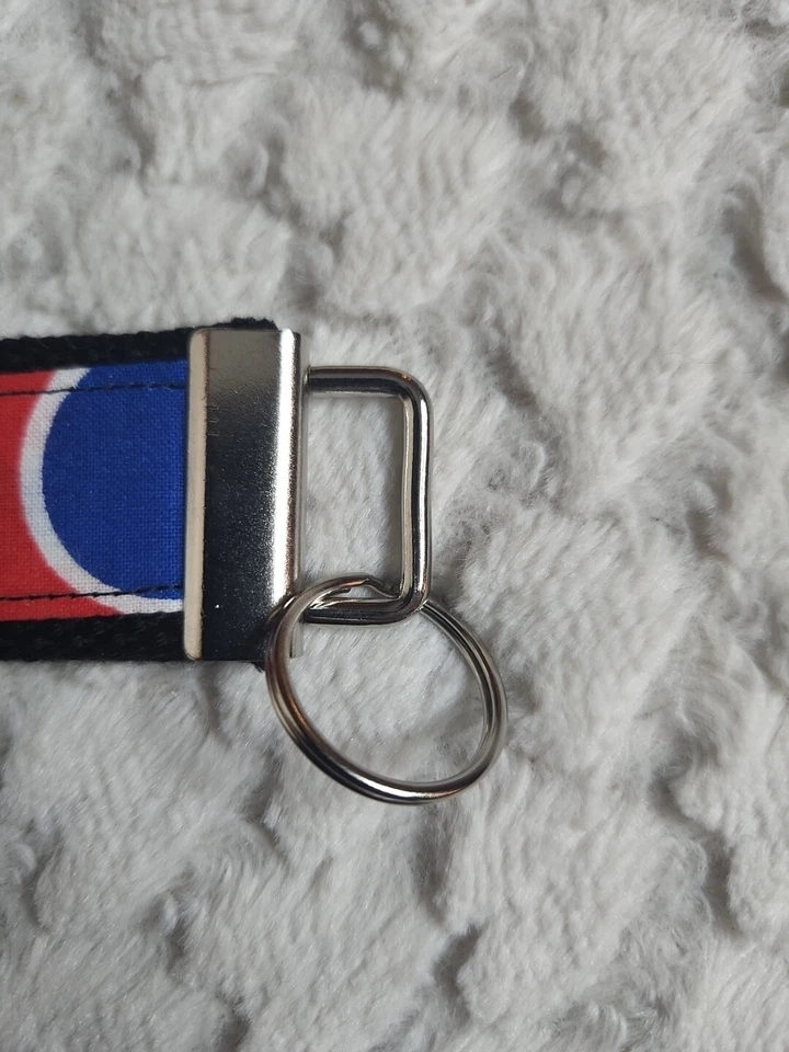 Chicago Cubs Blue Red Keychain Casual Major League Baseball Metal Clip  - Image 3 of 3