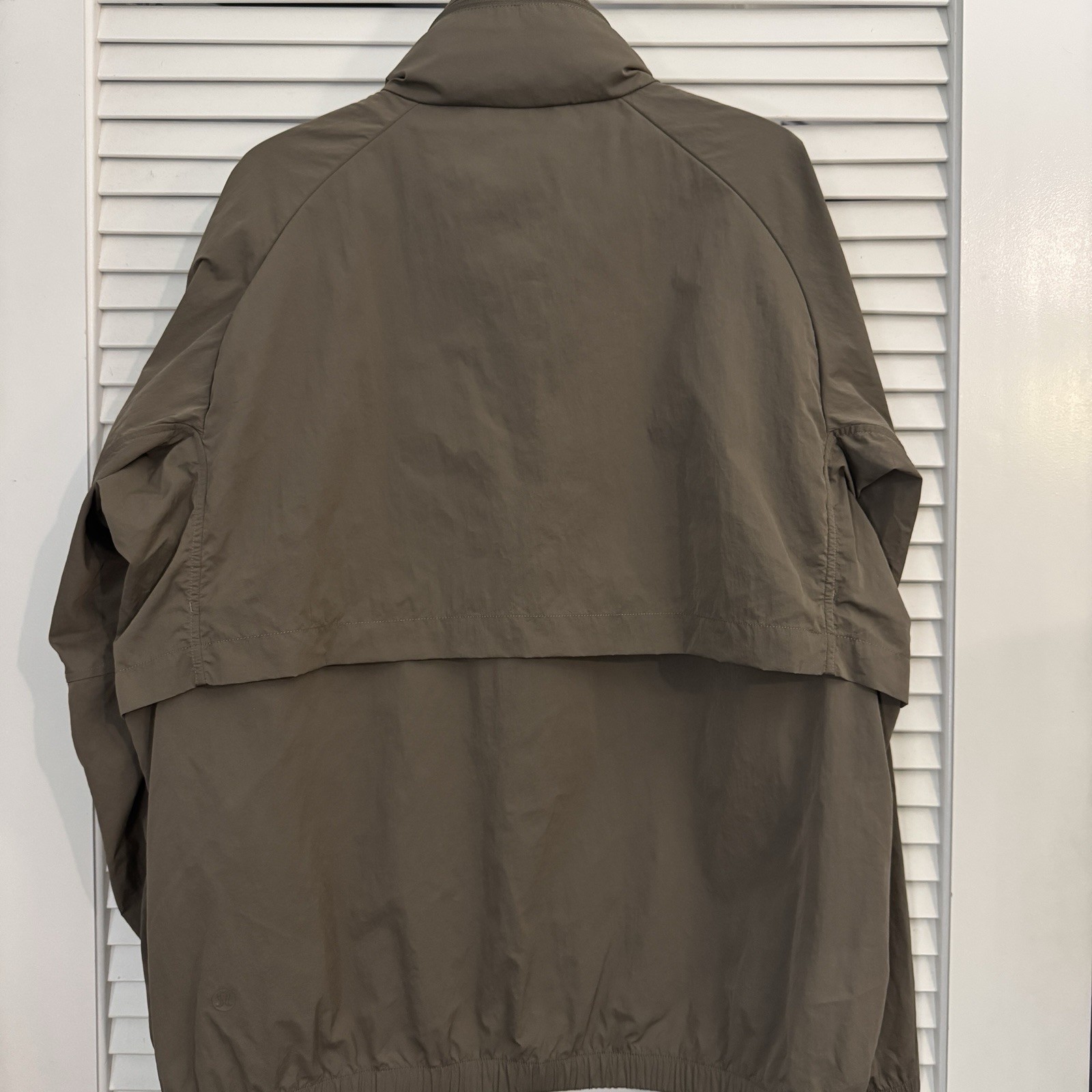 Lululemon Men Evergreen Jacket Nomad Medium - image 3