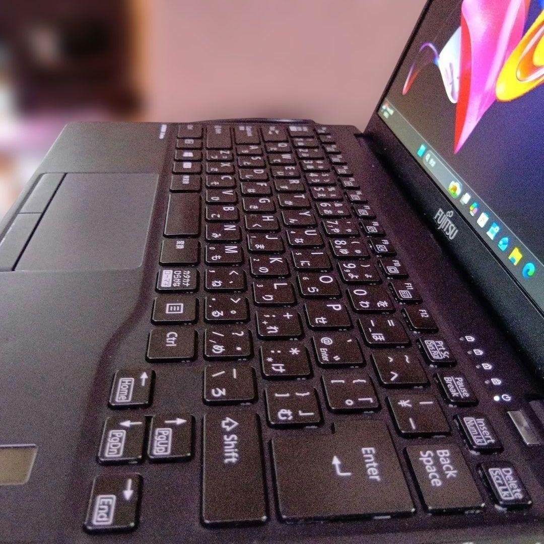 Fujitsu Lifebook U9312/J Core i5-1235U 2.5GHz SSD 256GB 8GB 13.3