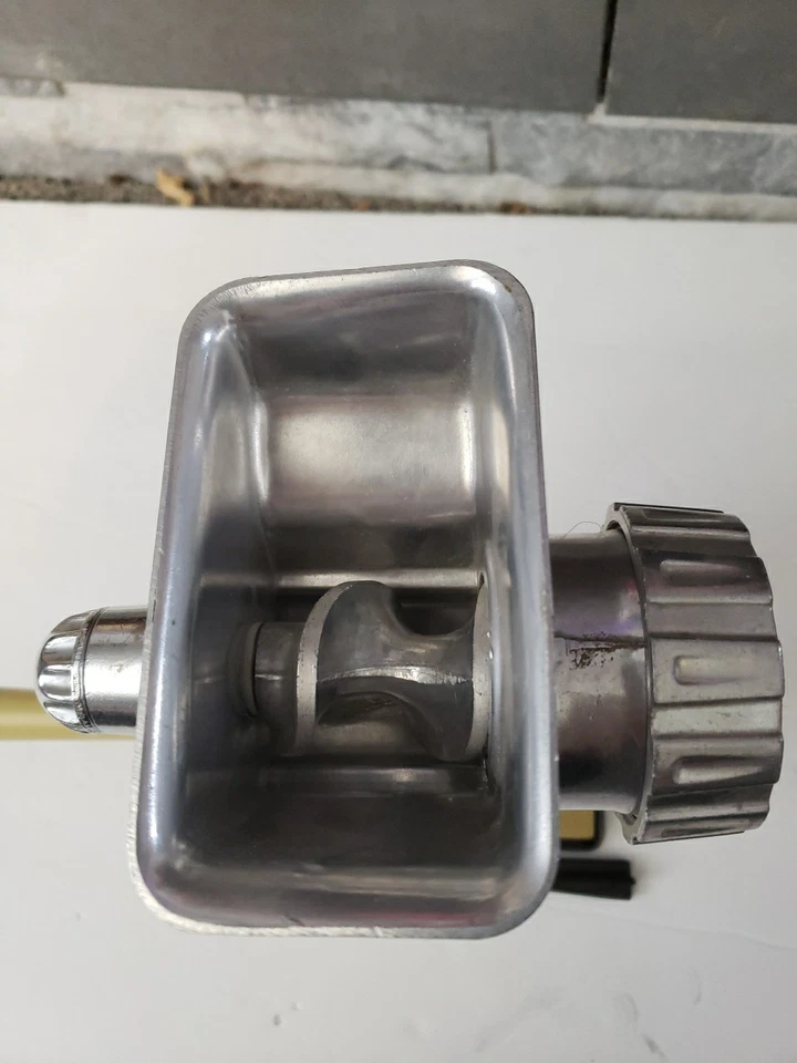 Molinillo de carne Rival Vintage Grind-o-Mat con base vacomática cosecha oro  Foto 2 de 4