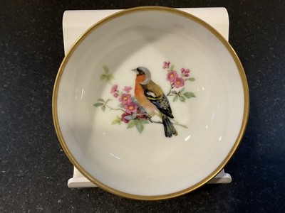 AK KAISER SMALL PORCELAIN BOWL  VOGEL  BIRD 3.25  WEST GERMANY