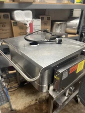 Groen Braising Pan / Tilt Skillet 30 Gal Electric Tilt 240V