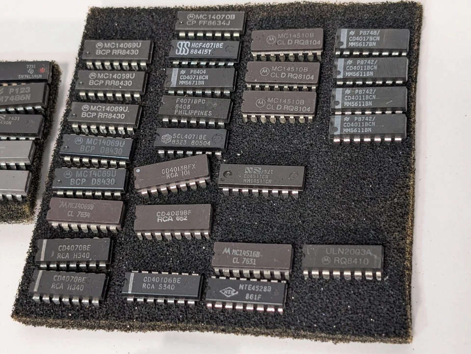 Lot of Assorted Semiconductors, NTE4528B; Phillips MC14516B; SGS HCF4002BE; More - Image 3 of 4