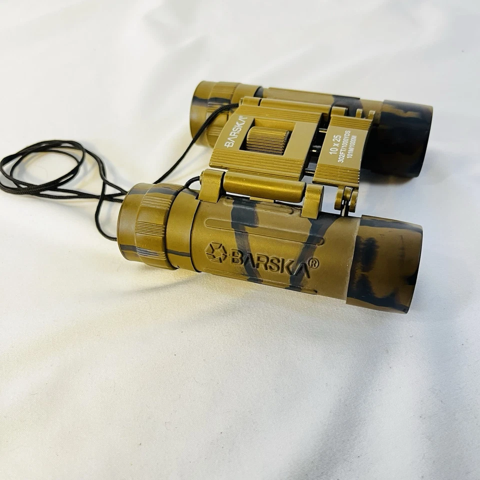 BARSKA Binoculars 10x25 302ft/1000yds. 101M/1000M Compact Camouflage Neck Cord - Image 4 of 4