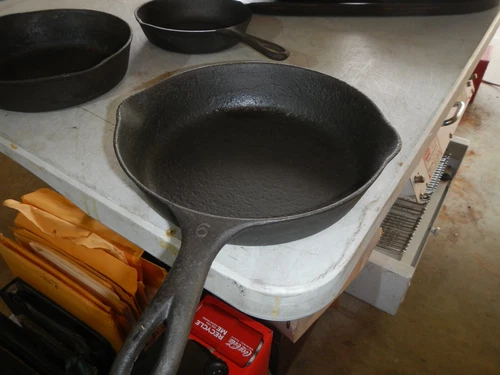 Vintage Wagner Ware SIDNEY -0- Cast Iron 6 Skillet 1056 A