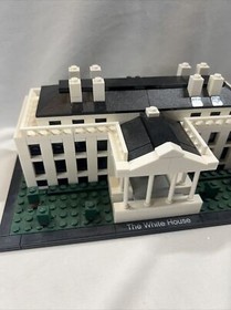 LEGO- ARCHITECTURE- THE WHITE HOUSE- 21006- NEAR COMPLETE - No Manual