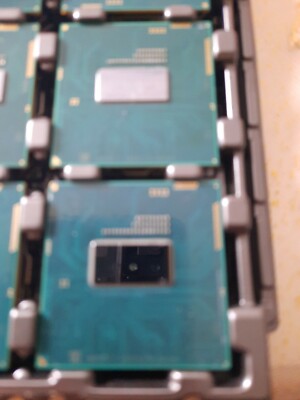 Intel  Core  i3-4000M Prozessor 3 MB Cache, 2,40 GHz SR1HC