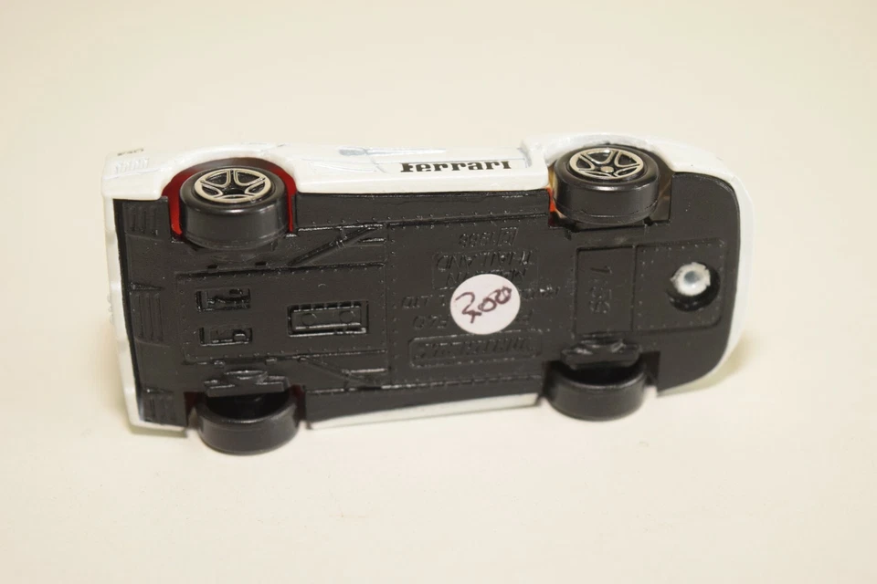 V 1:64 MATCHBOX FERRARI F40 BIANCO OTTIME CONDIZIONI - Immagine 3 di 3