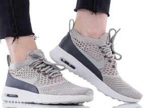 nike air max thea pale grey