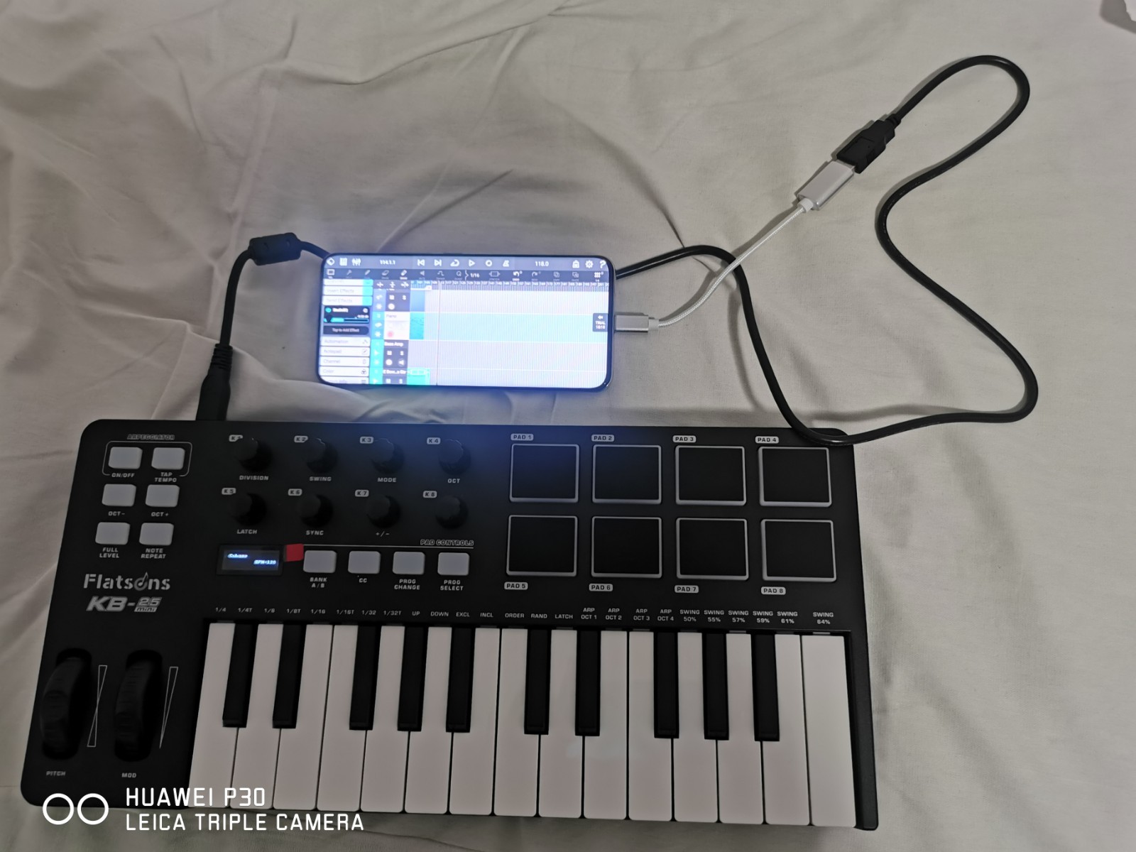 Mini clavier MIDI Flatsons KB-25 noir de 37cm pour composer en voyage sur laptop
