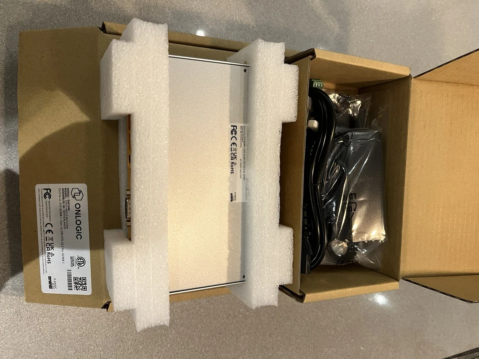 Helix 310 Intel Celeron/Pentium Industrial Edge Computer - Image 3 of 4