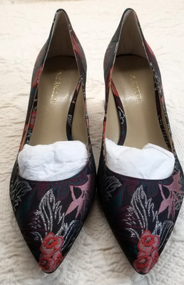 Enzo Angiolini Floral Womans Block Silver Heels Size 9M/39