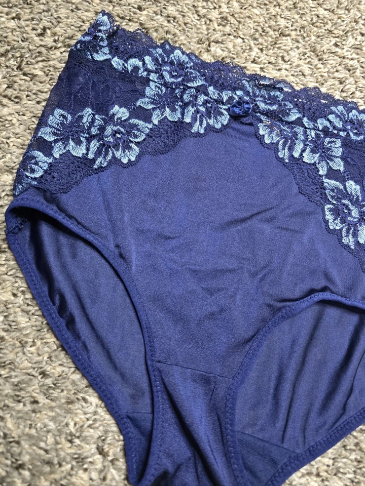 Bragas cortas Ahh con superposición de encaje azul cizalla Rhonda talla grande Foto 2 de 4