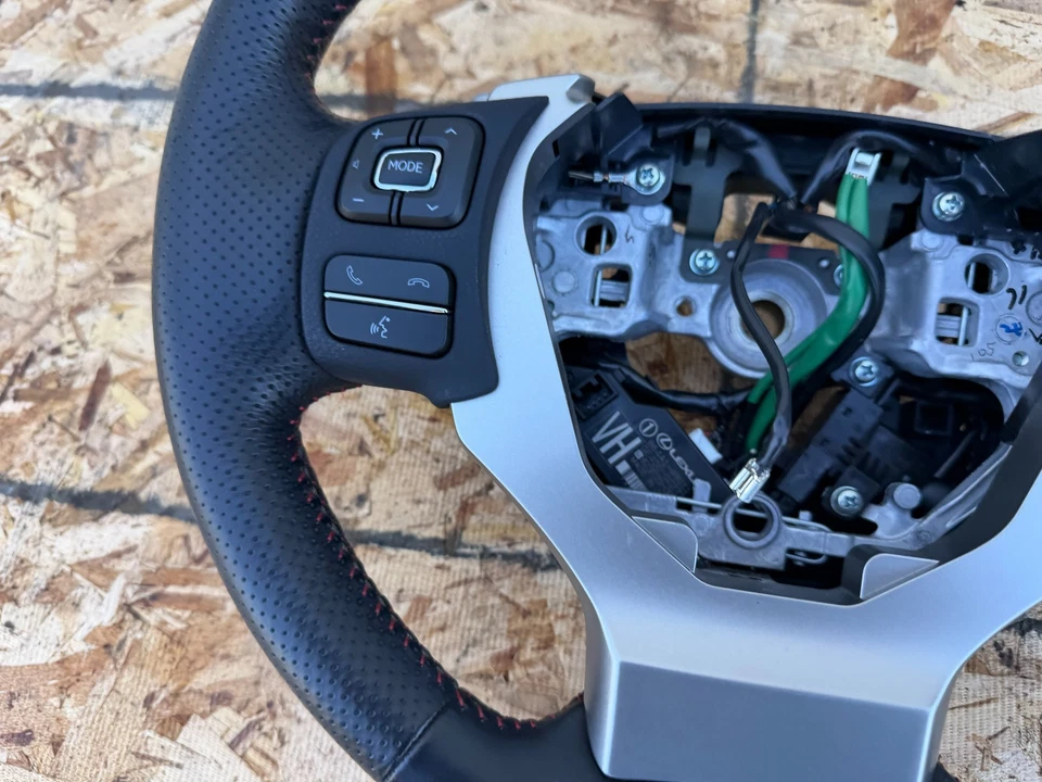 F SPORT LEATHER RED STITCHES STEERING HEATED LEXUS IS200 IS350 (2014-2020) OEM - Image 3 of 4