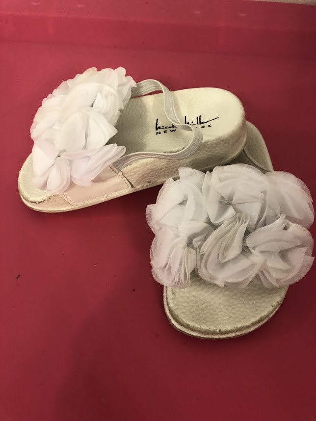 Lotto di 2 Scarpe da bambina: sandali Nicole Miller taglia 6 22 e scarpe basse taglia 150