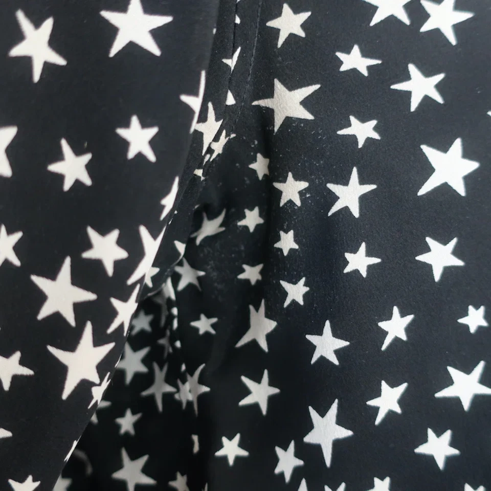 Camisa de seda con estampado de estrellas Saint Laurent negra/blanca talla 42 blusa manga larga Foto 4 de 4