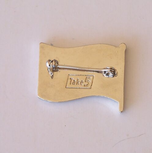 VINTAGE TAKE 5 MAGAZINE AUSTRALIAN FLAG SOUVENIR METAL LAPEL PIN BADGE BROOCH - Picture 2 of 3