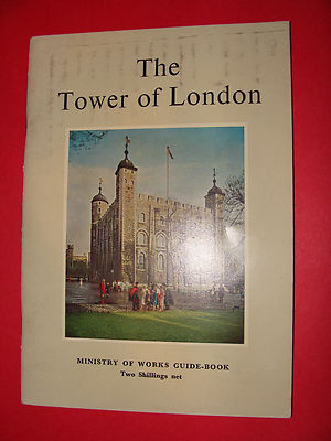 Tower of London UK Ministry of Works Official Guidebook 1982 HMSO  fold-out map