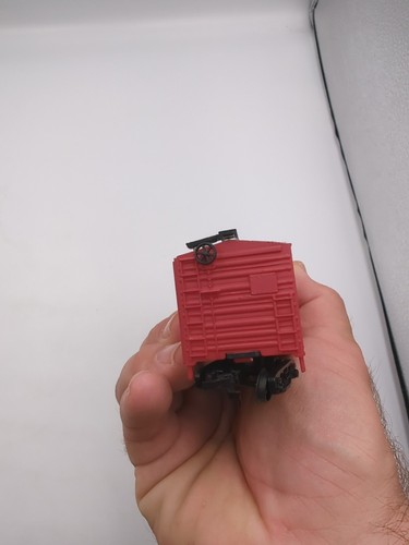 HO Scale "Rock Island" RI 32084 50' Freight Train Box Car / Mehano Brand - Picture 7 of 8