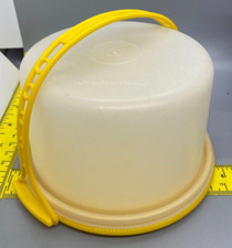 Tupperware Toys Mini Yellow Cake Cupcake tote  Handle Vintage Style Yellow
