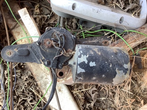 1957 International Harvester "Jubilee" Windshield Wiper Motor - Picture 3 of 3