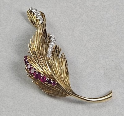 Scarce VAN CLEEF & ARPLES 18K Gold Platinum Leaf Brooch With RUBIES And DIAMONDS
