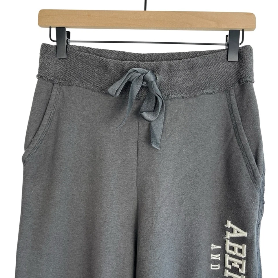 ABERCROMBIE & FITCH Women's Logo Embroidered Terry Waistband Joggers Gray Small - Image 4 of 4