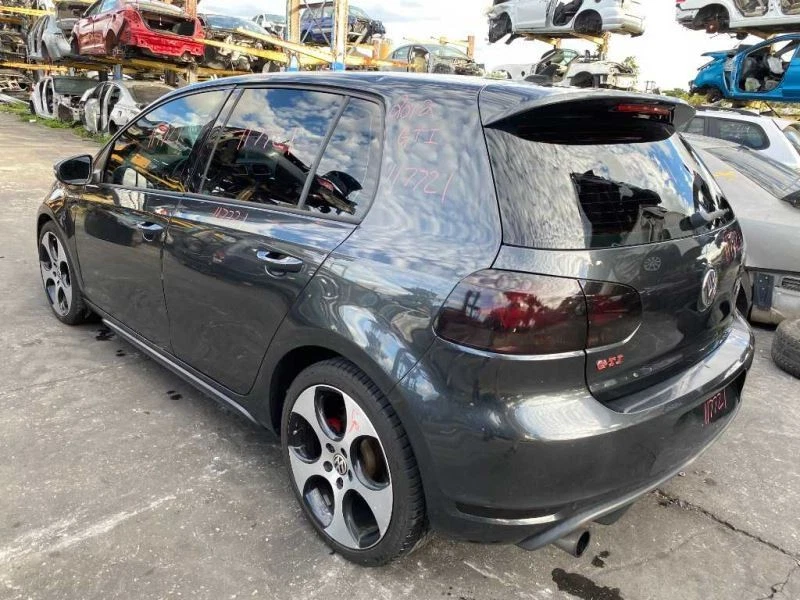 Rocker Panel Molding Passenger Right Side 2010 11 12 13 14 Volkswagen Golf GTI - Image 4 of 4