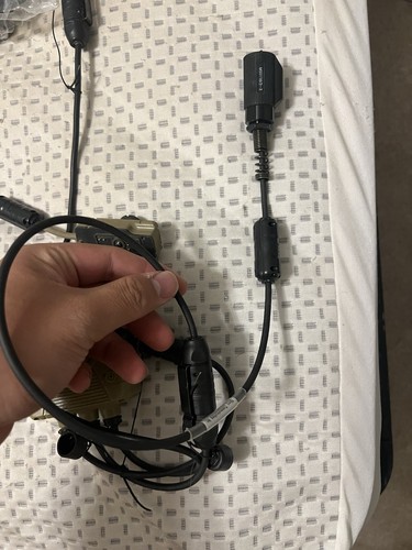 Silynx C4OPS Come With 2 PTT w/ 5 Pin Cable, Motorola Cable, And 2 Remote Switch - Zdjęcie 19 z 24