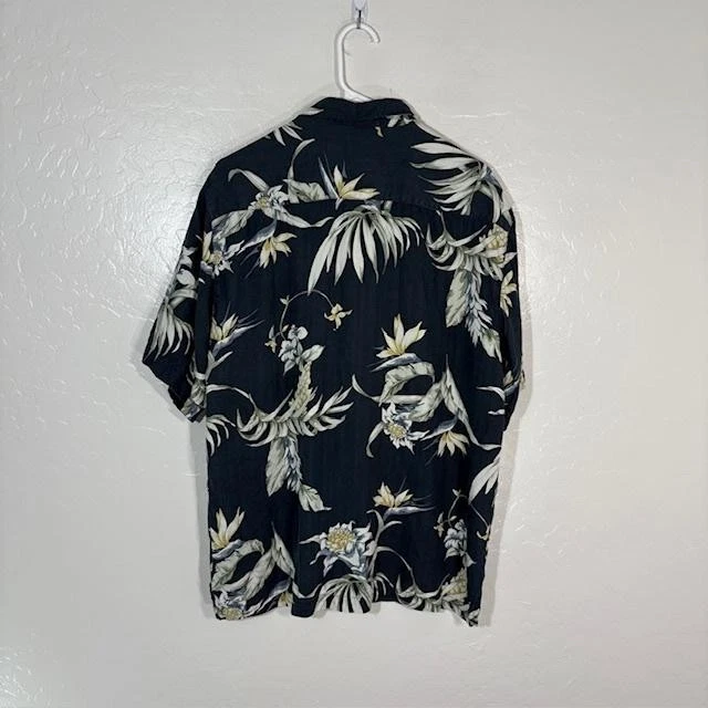 Tommy Bahama Shirt Mens Small Black Silk Hawaiian Floral Camp Button Front - Image 4 of 4
