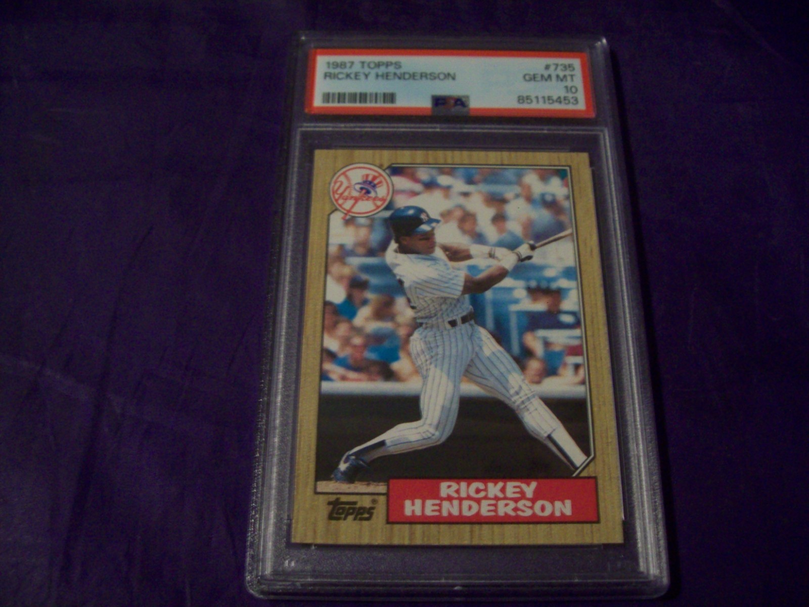 1987 TOPPS #735 RICKEY HENDERSON (YANKEES) PSA 10