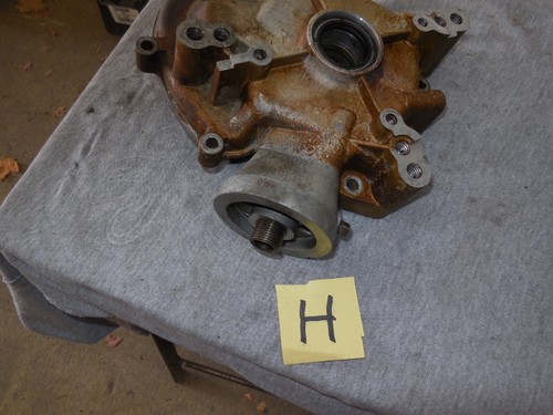 Briggs & Stratton 491711 PTO Crankcase Cover W/OIL PUMP AND GOV. GEAR - Picture 2 of 5