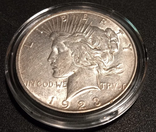 1923-D AU Silver Peace Dollar Extra Fine excellent condition protective case.