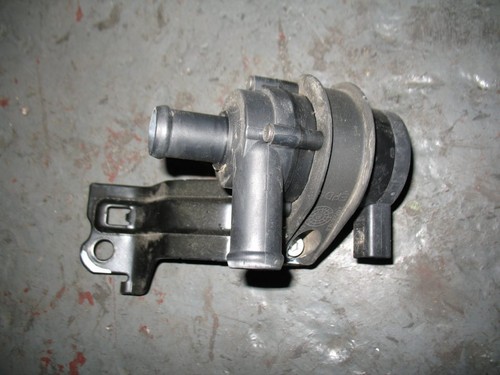 Original VW Golf 6 Cabrio Zusatzwasserpumpe A6100 1k0965561j