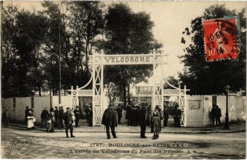 CPA BOULOGNE-sur-SEINE - L'entrée du Véledrome du parc des Princes (987058) - Picture 1 of 2