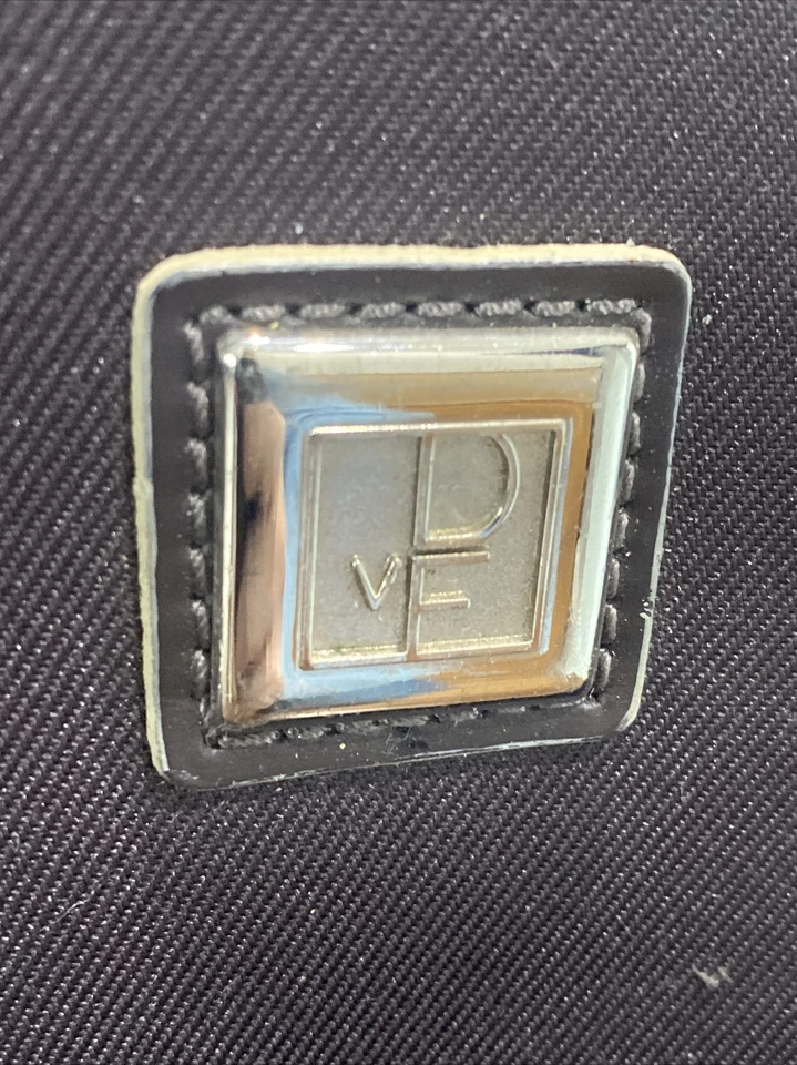 Equipaje Diane von Furstenberg DVF Logo Cuero Marrón Borde Rodillo 22x15 RARO Foto 4 de 4