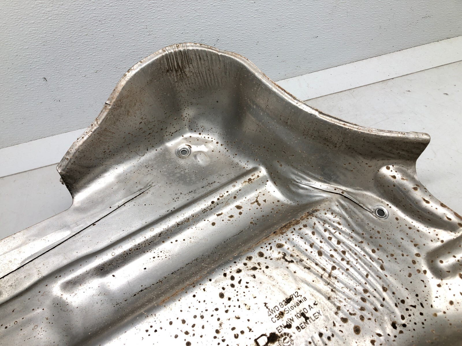 2014-2018 BENTLEY FLYING SPUR RIGHT PASS REAR HEAT SHIELD SOUND DAMPER COVER OEM