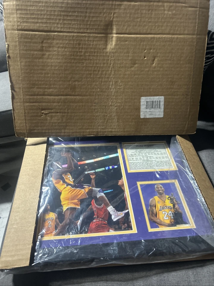 Collage de fotos enmarcado de jersey dorado Kobe Bryant, 11 X 14 pulgadas, negro Foto 3 de 4