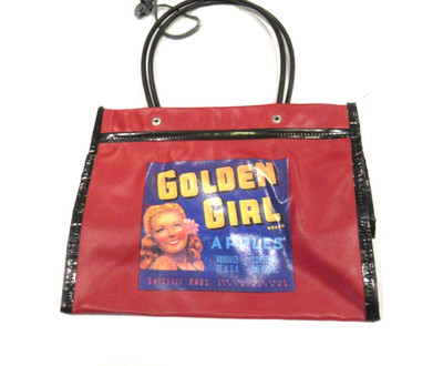 DeLux Accessories red vinyl purse Golden Girl Apples